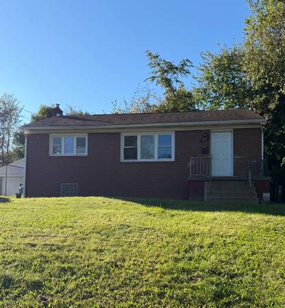 Charming 3 Bed, 1 Bath Home in Aliquippa, PA - Available 11/1/26 $1400 1