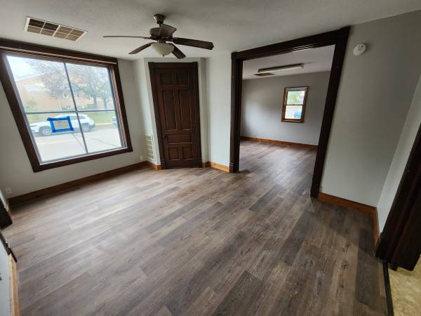 $1,125 / 4br - $1,125| 4BD 1BA| 921 Main St Unit 1 | ¡Disponible ahora! (Menomonie)63845959412865120