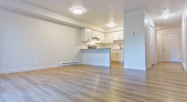 1/BD, Parcel Reception, Near Bus Lines 1