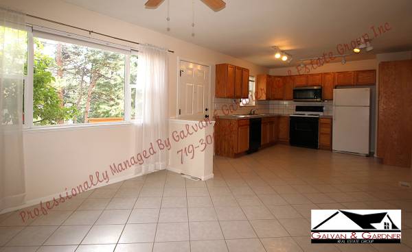 $1,900 / 2br - 789ft2 - Lovely ranch home in Palmer Lake63686815233283124