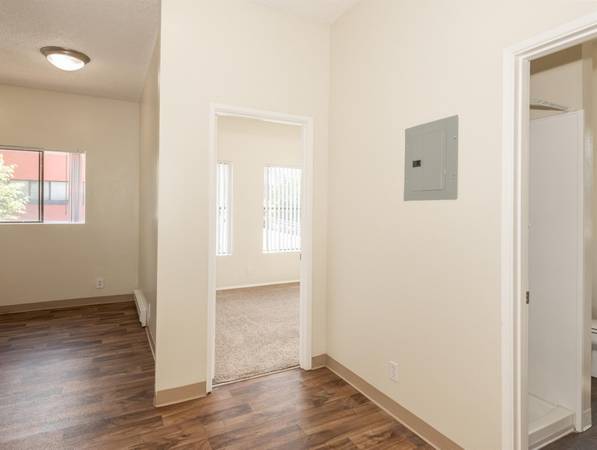 $1,099 / 1br - Portland 1B w Stylish Interior | Bay Windows, Historic 1926 Building (Goose Hollow on 14th)63956502665347123