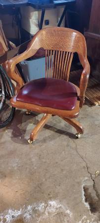 Nice antique office chair 1