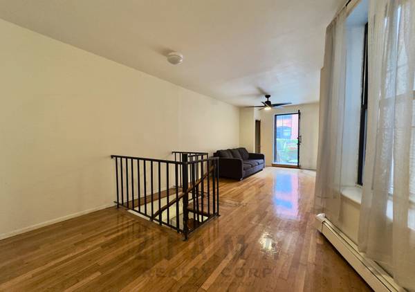 $2,999 / 1br - NO FEE Large 1BR Duplex w/ Shared Backyard Laundry Bldg By G Train (Clinton Hill / Pratt Institute / Bedstuy)63816679840003120