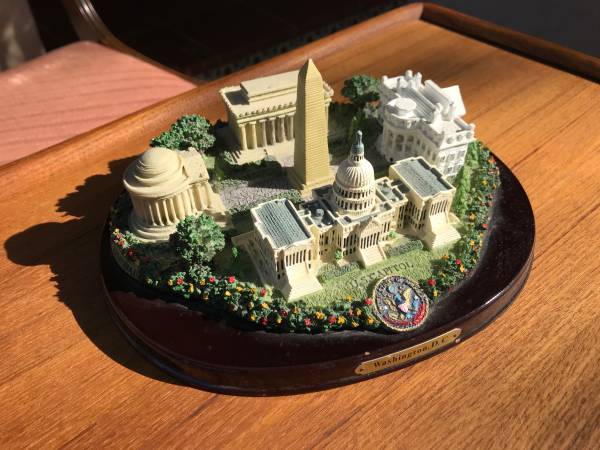 WASHINGTON D.C. CAPITOL MONUMENTS & BUILDINGS SOUVENIR MODEL 1