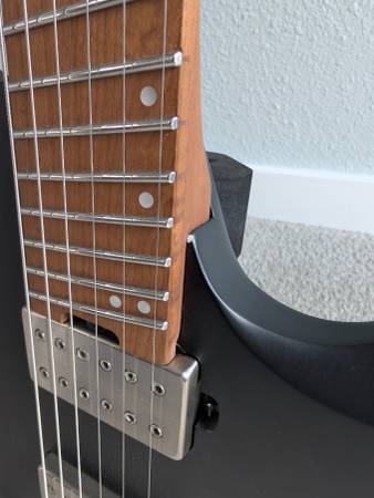 Ibanez QX52 BKF 6 String headless guitar w/soft case