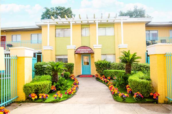 $1,589 / 2br - 1144ft2 - Cerca de las tiendas, cerca de tu comodidad. (Pasadena)63906680622082122