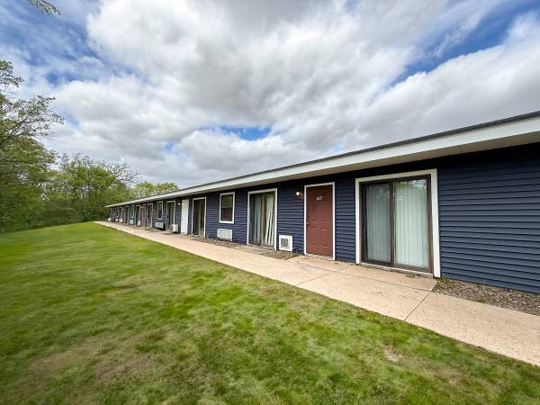 $650 / 1br - 370 E. Birch Ave. #142B - Disponible diciembre de 2025 (Barron, WI)63845960154499124
