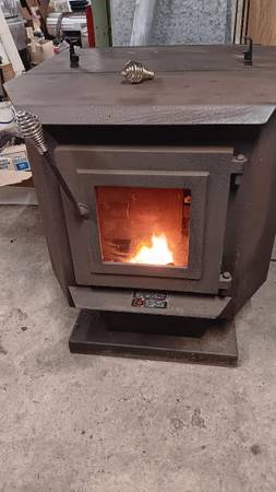 Pellet Stove free standing with glass window door 1