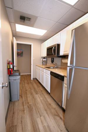 $595 / 241ft2 - Executive Office Space (Colorado Springs)63687136831875124