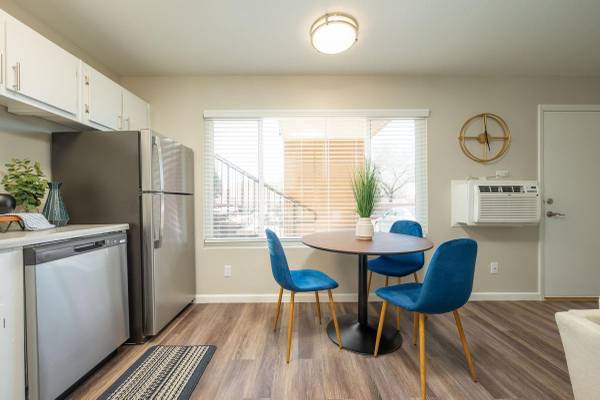 $1,425 / 1br - 500ft2 - Dishwasher, Pet Friendly, Fitness Center with Cardio Equipment, Pool (Dakota Canyon Apartments)63806019662593120
