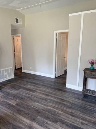 $129,000 Nice updated 3-bed, 1-bath home with LAND CONTRACT TERMS AVAILABLE! (Lansing, MI)64305203664898122