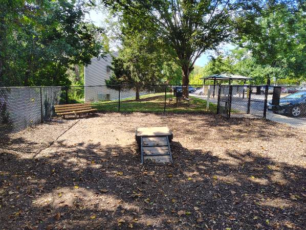 $1041.00 / 2br - 840ft2 - Ground Floor 2 Bed, 1.5 Bath Apartment in Lynchburg, VA - Available 1063851969627651123