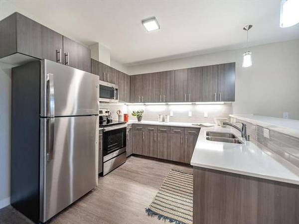 $1,949 / 2br - 1180ft2 - Open Monday thru Saturday - Tour our homes THIS week! (Fisher's Landing)64038884855425123