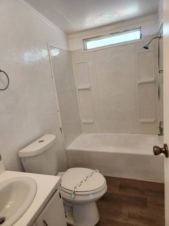 $1,300 / 2br - Affordable 2 bedroom 1 bath (Santee)63865815887747124