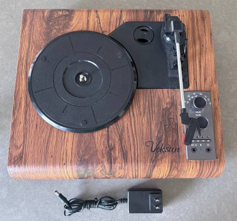 Voksun Record Player, a vintage-style turntable (read description) 1