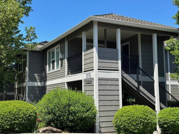 $2,083 / 3br - 1427ft2 - Balcón Privado, Mantenimiento en el Sitio, Lavavajillas, Centro de Fitness (Sureste de Medford)63654692334081121