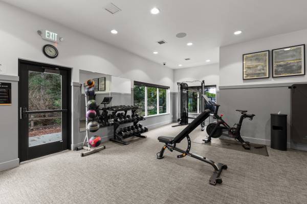$2,399 / 3br - 1200ft2 - 3rd fl. 1 Month Free if moved in within 5 Days of Application. (Fife)63852483998851120