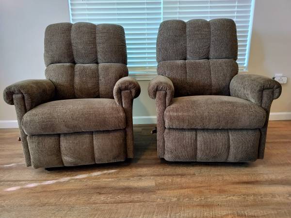 La-Z-Boy, “Vail” Wall Recliners 1