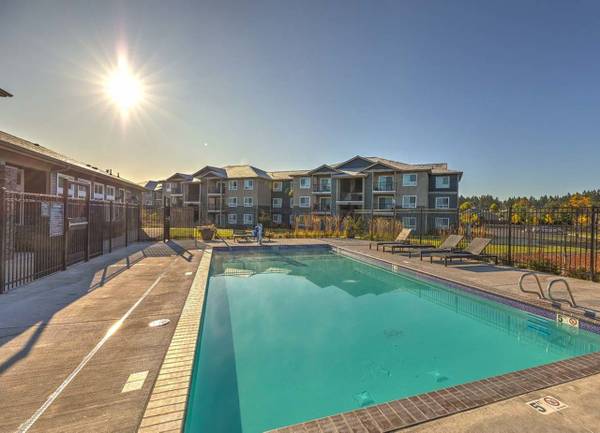 $1,549 / 2br - 833ft2 - Transporte público, mesa de billar, microondas empotrado (20104 Mountain Hwy E, Spanaway, WA)63814711784577124
