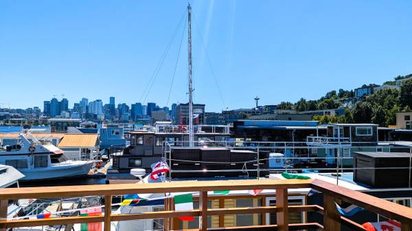 $420,000 / 1br - 912ft2 - New Construction Houseboat w/ Lake Views - Rentals allowed! (Lake Union/Seattle)64189097656322124