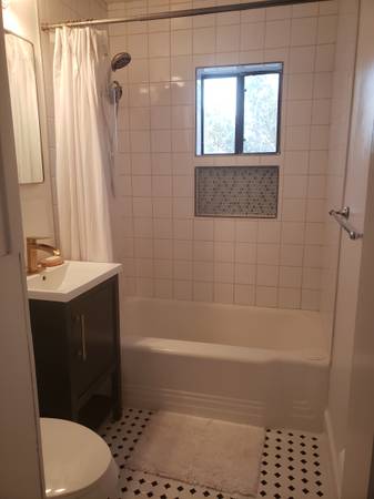 $990 / 1br - 140ft2 - $990 - Habitación en alquiler con vista al cañón - ¡Todos los servicios incluidos! (Los Alamos)63659884568705121