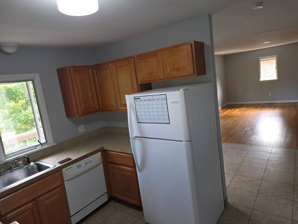 $1450.00 / 2br - 900ft2 - 2 Bedroom Apt., Totally Renovated64010164429315124