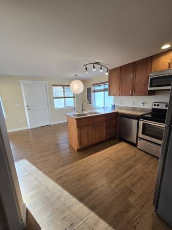 $1,650 / 2br - 2 bedroom 2 bath handicap unit, all utilities paid excp cable/phone (puget)63509650249859124