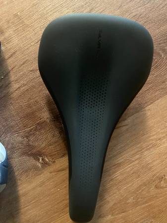 Giant Liv Sylvia SL saddle 1
