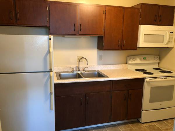 1 Bedroom Apartment- #10
$975
Geneva 1 Bedroom Apartment- #10
$975
Geneva