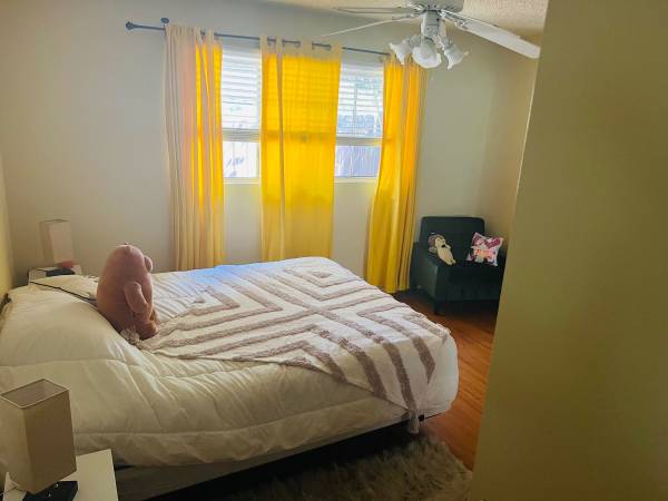 Private Room with bathroom and laundry 1