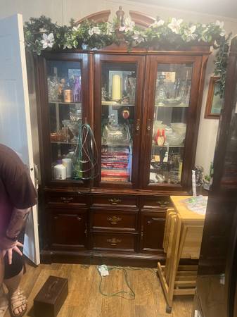 Estate sale. 10am63812738714625124