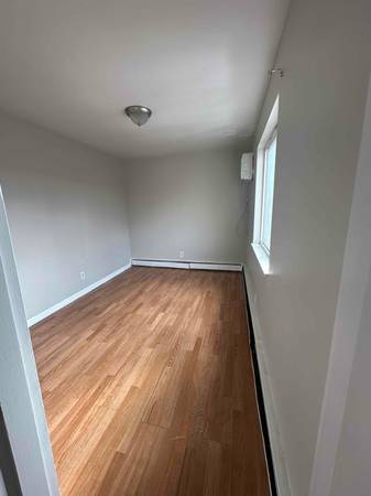 $850.00 / 1br - Spacious 1 bedroom 1 bath with large walk in closet. 12 minutes to dow63974189500163124