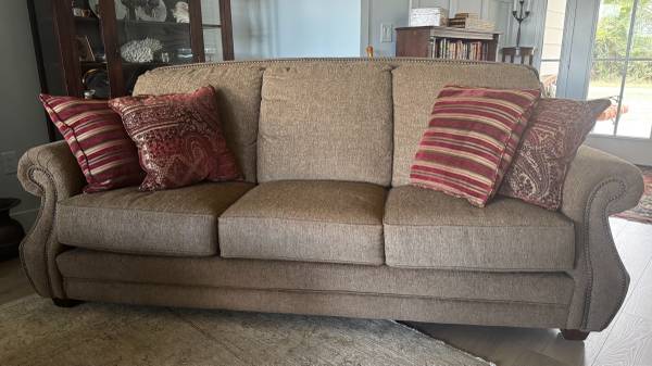 Lane English Rolled Arm Sofa 1