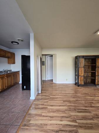 $1,895 / 1br - Bright One Bedroom Unit in Charming Ashby Neighborhood! (berkeley)63667924851073121