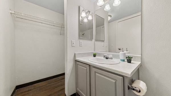 $999 / 1br - 630ft2 - Pets allowed, 1 bedroom in Las Vegas, NV (3890 Graphic Center Dr, Las Vegas, NV)63859502066819124