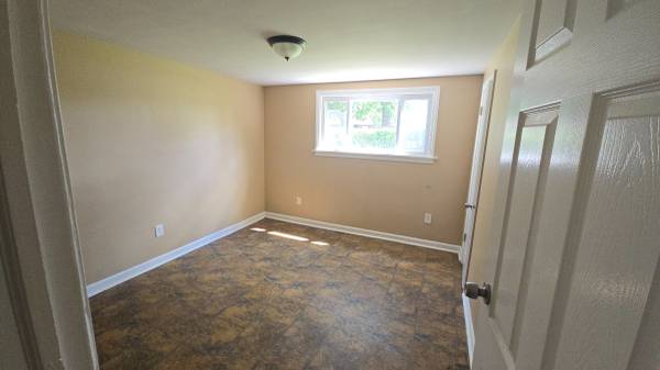 $800 / 2br - Rarely Available 2 Bed Apt - Showing by appointment ONLY! (Gary)63960009614850121