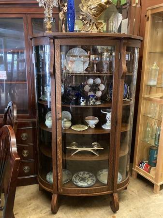 Wonderful Vintage Half-Round Shaped Oak Curio Cabinet w curved front. 1