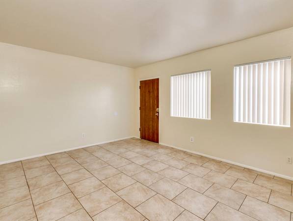$1,095 / 1br - 1 MES GRATIS! ¡1 dormitorio asequible EN ALQUILER! // Agua, alcantarillado y basura incluidos (Phoenix)63623922595073123
