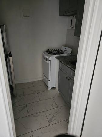 133-38 SANFORD AVE LARGE STUDIO  NEAR #7 TRAIN AND 30MIN TO N Y C 1