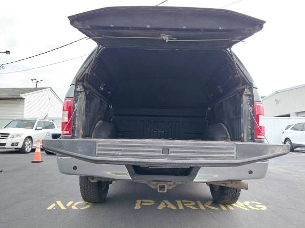 2018 Ford F-150 XLT 4WD - Photo 11