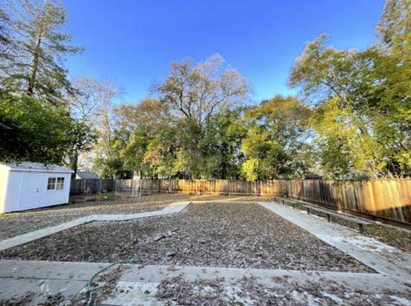 $1,000 / 3br - Habitación privada + baño compartido en Walnut Creek – Cerca de BART y Safeway (walnut creek)63880015050497121