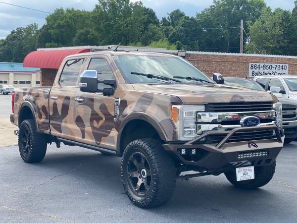 F250 4x4 con elevación y camuflaje, título limpio, camioneta del sur 4x4 - $38.900 (Easley)63499865031427122