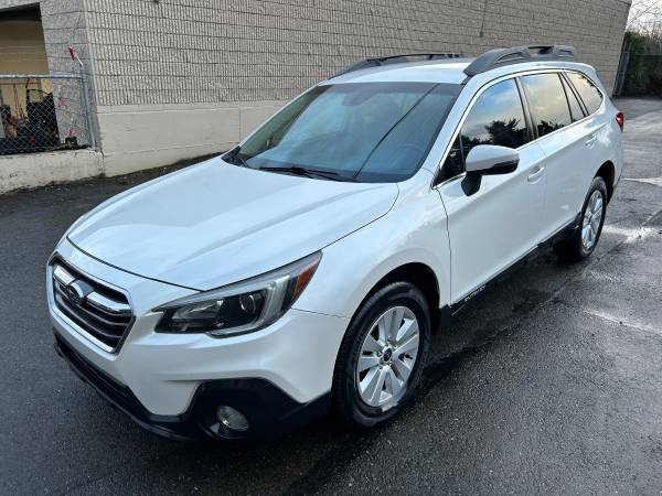 2018 Subaru Outback 2.5i Premium AWD --Clean title, EYE Sight, Auto-- 1