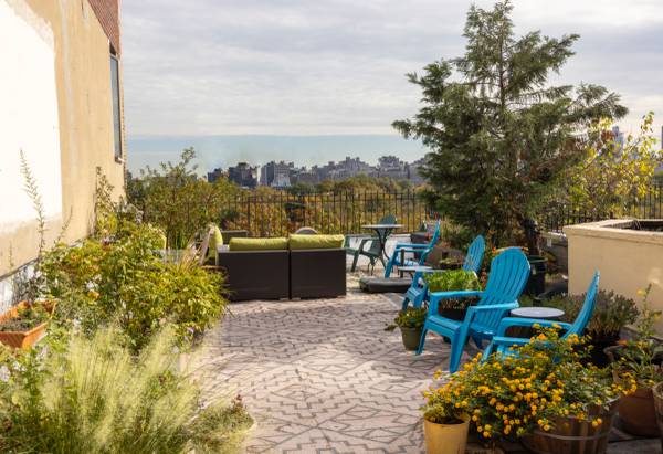 $3,300 / 1br - 1br - UWS 1BR with Roof Garden + Central Park Views (Upper West Side)63912046973570122
