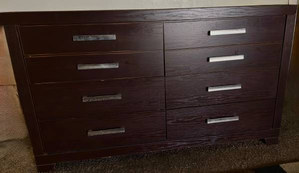 MODERN DRESSER 1