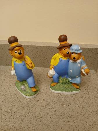 2 very rare - BERENSTAIN BEARS FIGURINES 1983 1