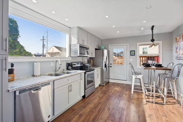 $255 / 3br - 1400ft2 - Central 3BR | Rooftop Deck | Private Home |Pets OK (New Orleans, LA)63791898812289122