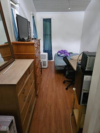 $650 / 3br - Habitación en alquiler (Norte de Sarasota)63791154521729121