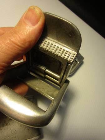 Vintage AUTOCRAT / FOMOCO / FORD BN3-1501 Hebillas de cinturón de seguridad - $50 (Roseville)63440099303299124