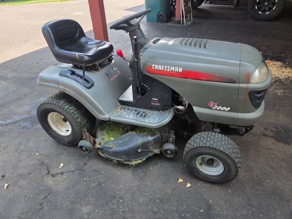 craftsman lt2000 yard tractor 1